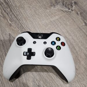 Microsoft Xbox One Wireless Controller – 1697 - White/Black - Tested Working