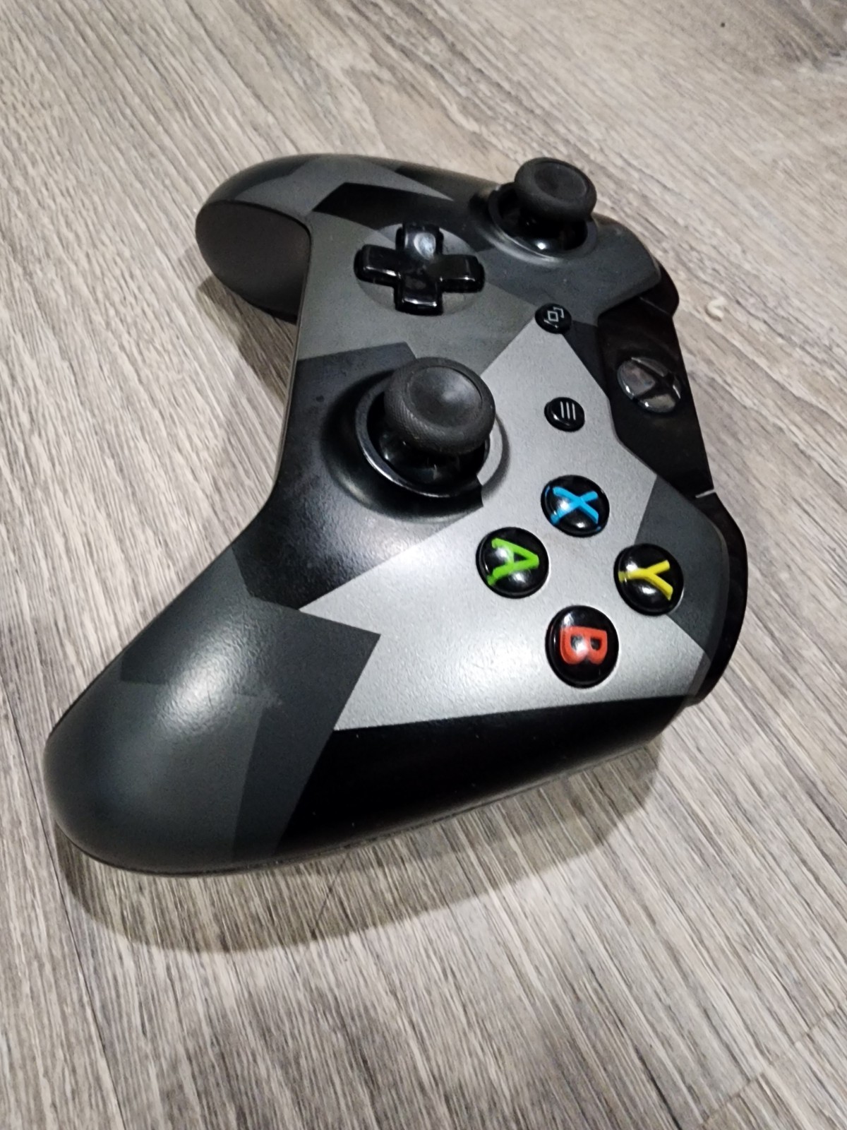 Microsoft Xbox One Wireless Controller – 1697 - Black Camo - Tested Working - Image 3